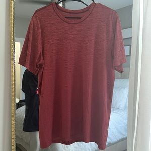 Lululemon Men’s T-Shirt
